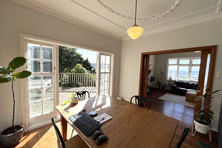 Photo of property in 94 Sutherland Road, Melrose, Wellington, 6023