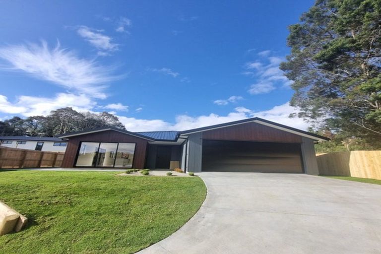 Photo of property in 7 Monterey Rise, Te Kamo, 0112