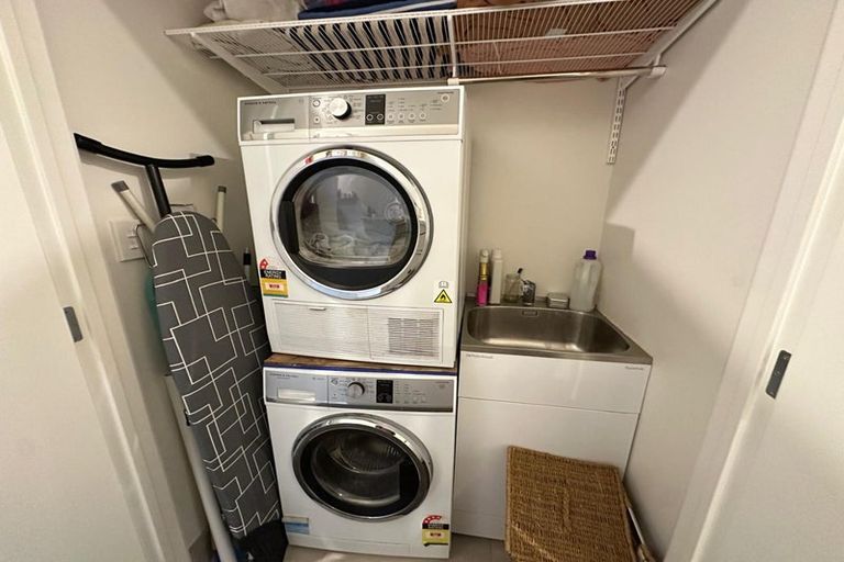 Photo of property in 9/28 Nevill Road, Hobsonville, Auckland, 0616