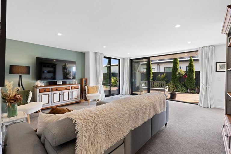 Photo of property in 2 Te Wairewa Street, Pegasus, 7612