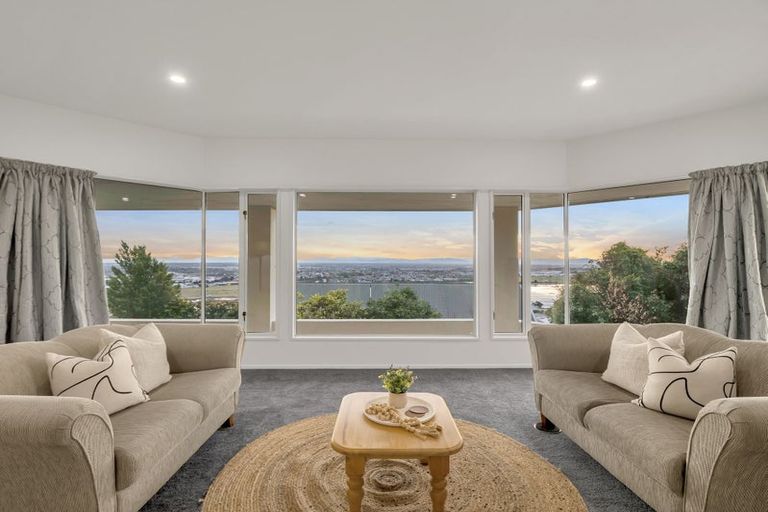 Photo of property in 126 Cannon Hill Crescent, Mount Pleasant, Christchurch, 8081