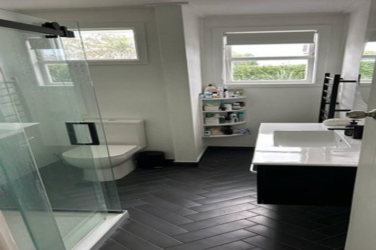 Photo of property in 1/11 Tristram Avenue, Forrest Hill, Auckland, 0620