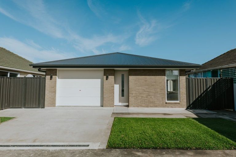 Photo of property in 33 Gear Road, Te Horo, Otaki, 5582
