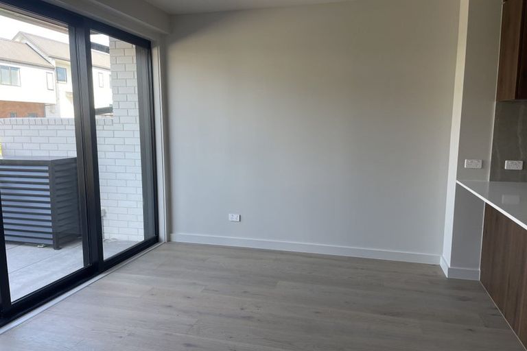 Photo of property in 11b Windlass Street, Long Bay, Auckland, 0630