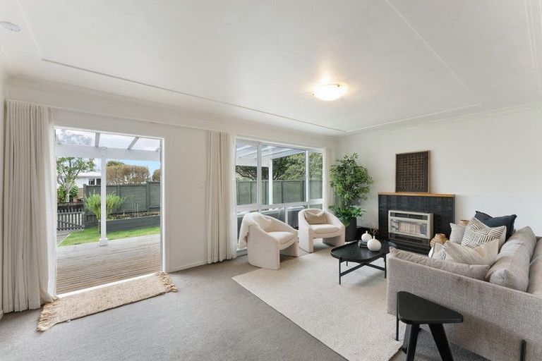 Photo of property in 3b Wheeler Place, Upper Vogeltown, New Plymouth, 4310