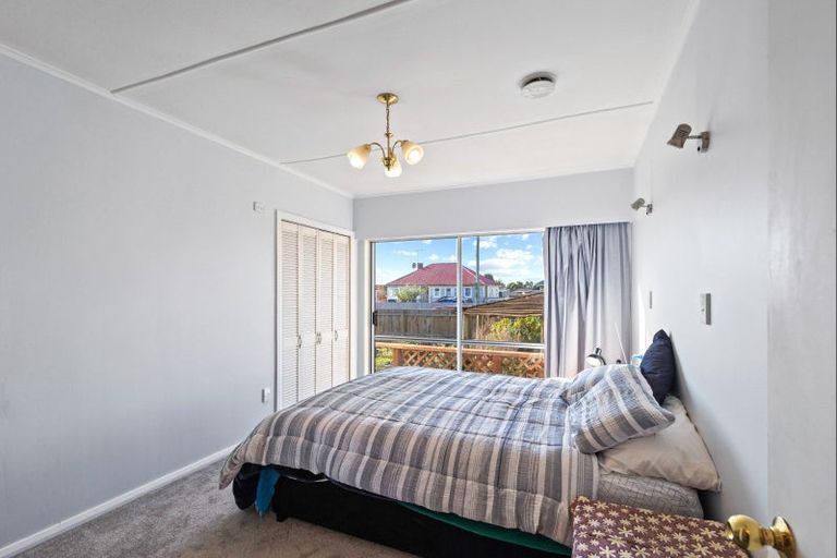 Photo of property in 39 Winchester Street, Levin, 5510