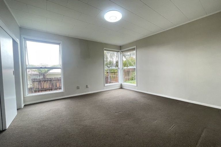 Photo of property in 4 Hewlett Road, Massey, Auckland, 0614