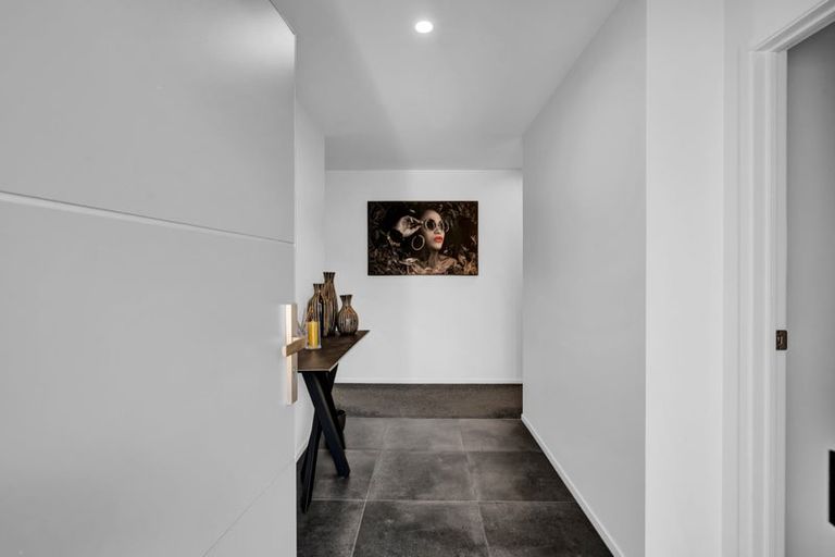 Photo of property in 1/20b Gordon Street, Glen Avon, New Plymouth, 4312