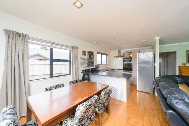 Photo of property in 130 Hillcrest Drive, Kelvin Grove, Palmerston North, 4414