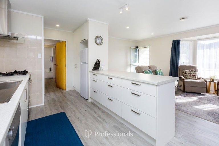 Photo of property in 17 Beryl Grove, Birchville, Upper Hutt, 5018