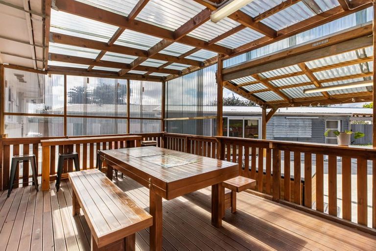 Photo of property in 30 Ferguson Street, Mangere East, Auckland, 2024