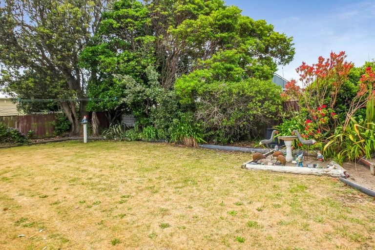 Photo of property in 8b Andresen Street, Foxton Beach, Foxton, 4815