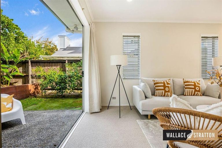 Photo of property in 17 Station Street, Hobsonville, Auckland, 0616