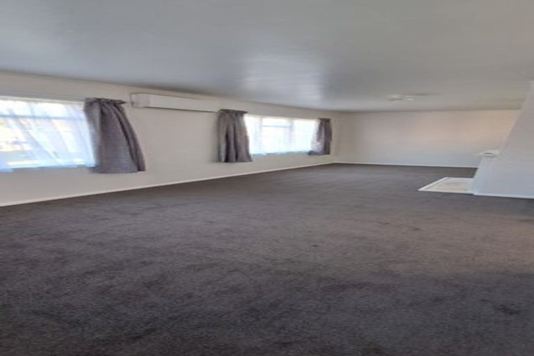 Photo of property in 34-40 Farnham Avenue, Highbury, Palmerston North, 4412