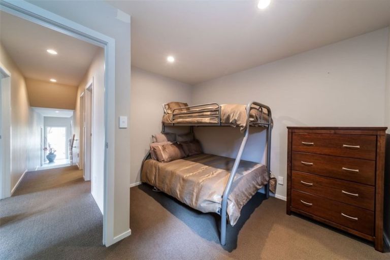 Photo of property in 69a Hensman Road, Queenstown, 9300