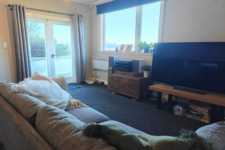 Photo of property in 22 Lerwick Terrace, Melrose, Wellington, 6023