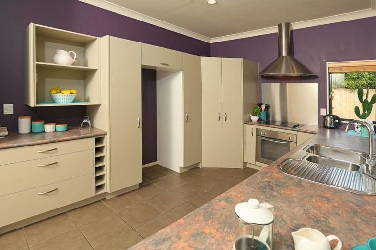 Photo of property in 107a Glendale Road, Glen Eden, Auckland, 0602