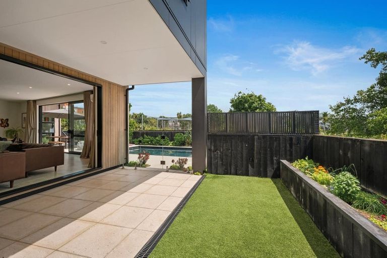 Photo of property in 19 Liquidambar Drive, Hobsonville, Auckland, 0616