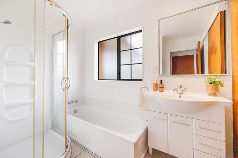 Photo of property in 49 Lyndhurst Street, Takaro, Palmerston North, 4412