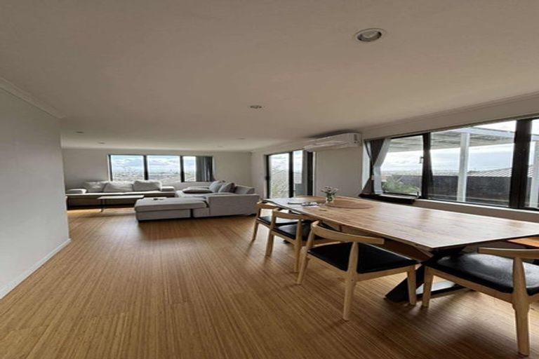 Photo of property in 24 Lane Cameron Place, Flat Bush, Auckland, 2019