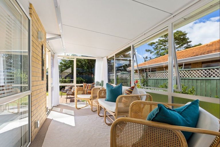 Photo of property in 94 Lakeside Drive, Orewa, 0931