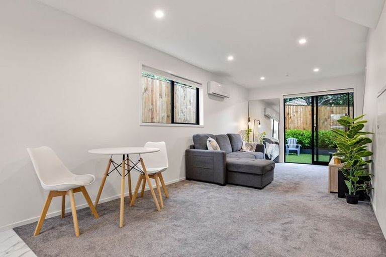 Photo of property in 7/2 Jadewynn Drive, Massey, Auckland, 0614