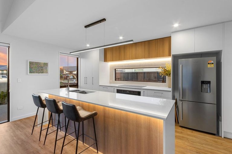 Photo of property in 7 Peak Lane, Halswell, Christchurch, 8025