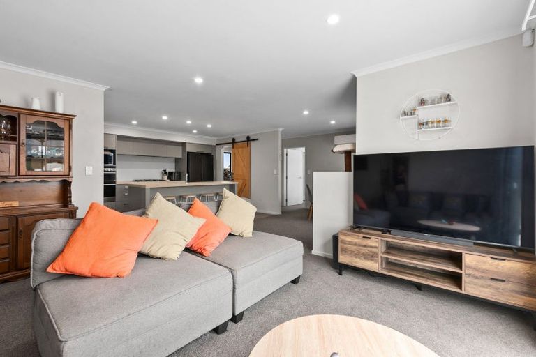 Photo of property in 64 Farm Road, Waipukurau, 4284