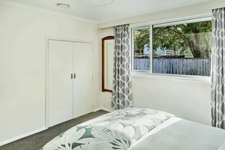 Photo of property in 39b Pukatea Street, Eastbourne, Lower Hutt, 5013