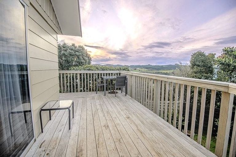 Photo of property in 10 Goffe Drive, Haruru, 0204