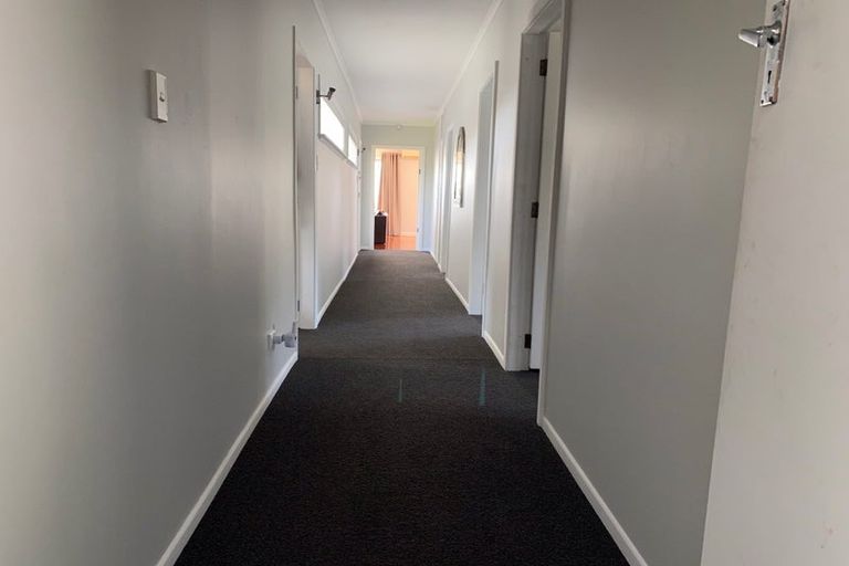 Photo of property in 115 Glengarry Road, Glen Eden, Auckland, 0602
