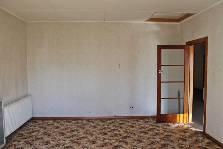 Photo of property in 62 Romilly Street, Westport, 7825