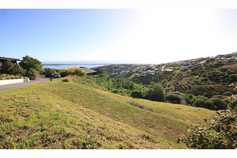 Photo of property in 5 Law Lane, Mount Pleasant, Christchurch, 8081