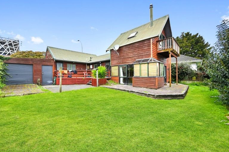 Photo of property in 12 Ohaupo Road, Hamilton Lake, Hamilton, 3204