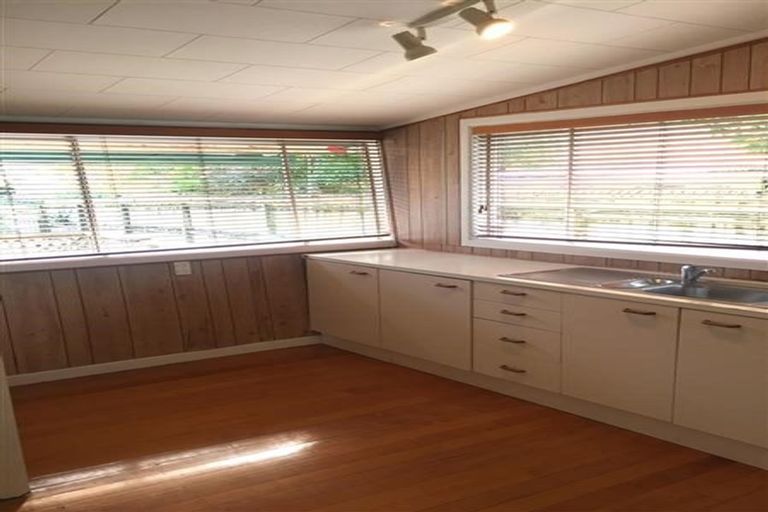 Photo of property in 23 Lillian Place, Orewa, 0931