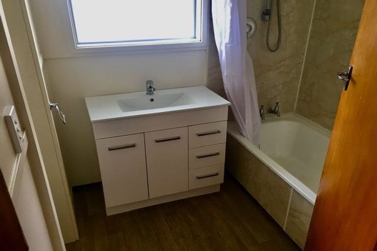 Photo of property in 32 Landsdowne Terrace, Cashmere, Christchurch, 8022