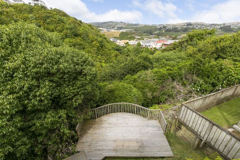 Photo of property in 12 Amesbury Drive, Churton Park, Wellington, 6037