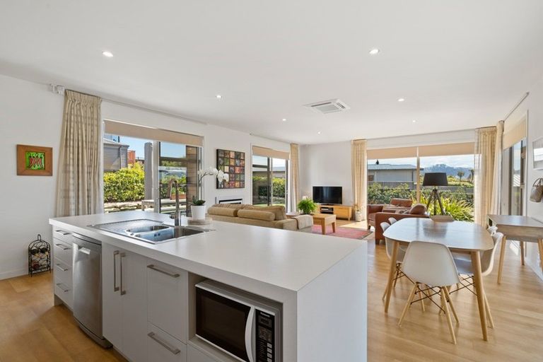 Photo of property in 17 Daniels Terrace, Wanaka, 9305