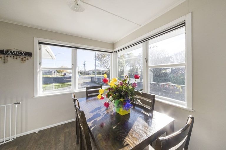Photo of property in 582 Pioneer Highway, Highbury, Palmerston North, 4412