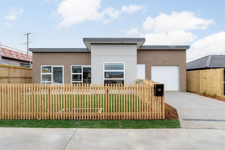 Photo of property in 69 Waruhia Crescent, Rototuna North, 3281