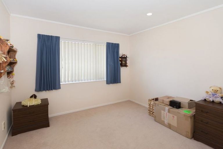 Photo of property in 4 Margarita Rise, Pukekohe, 2120