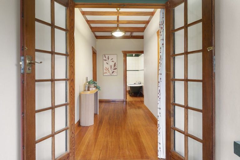 Photo of property in 60 Stanley Avenue, Palmerston North, 4414