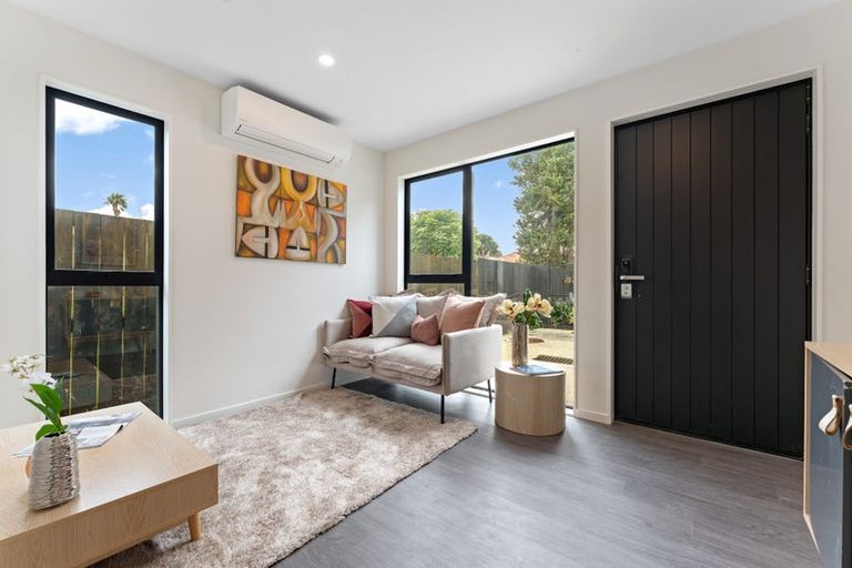 Photo of property in 4/27 Taikata Road, Te Atatu Peninsula, Auckland, 0610