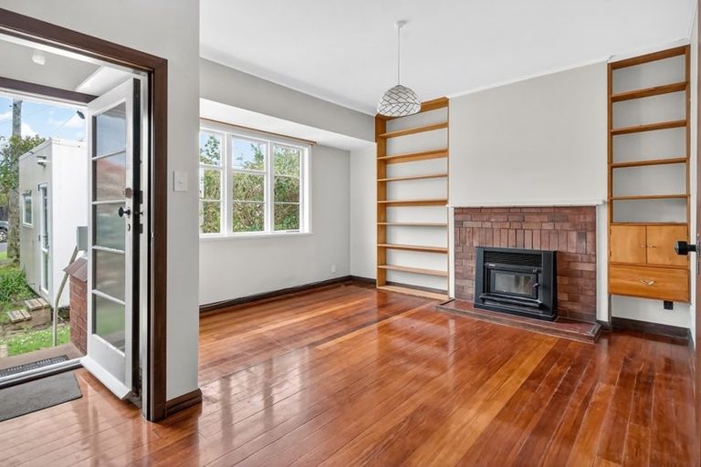 Photo of property in 1a Handley Avenue, Narrow Neck, Auckland, 0624