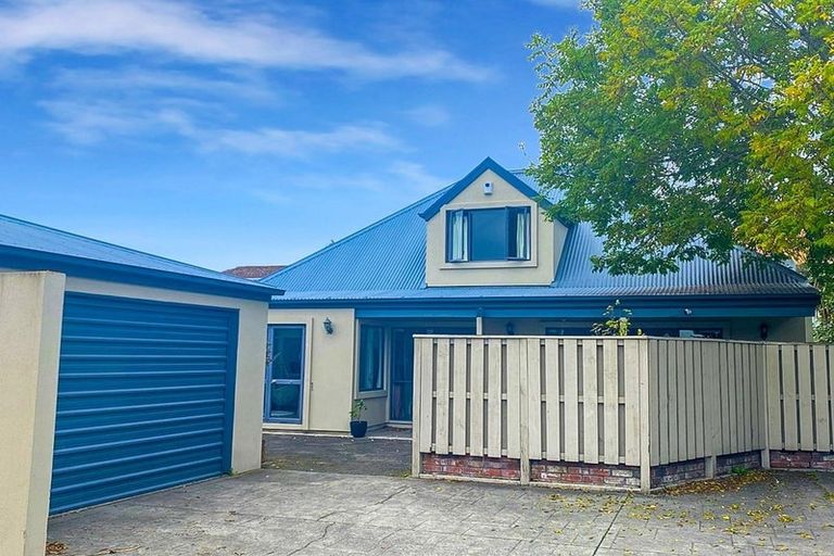 Photo of property in 118a Purchas Street, Edgeware, Christchurch, 8013