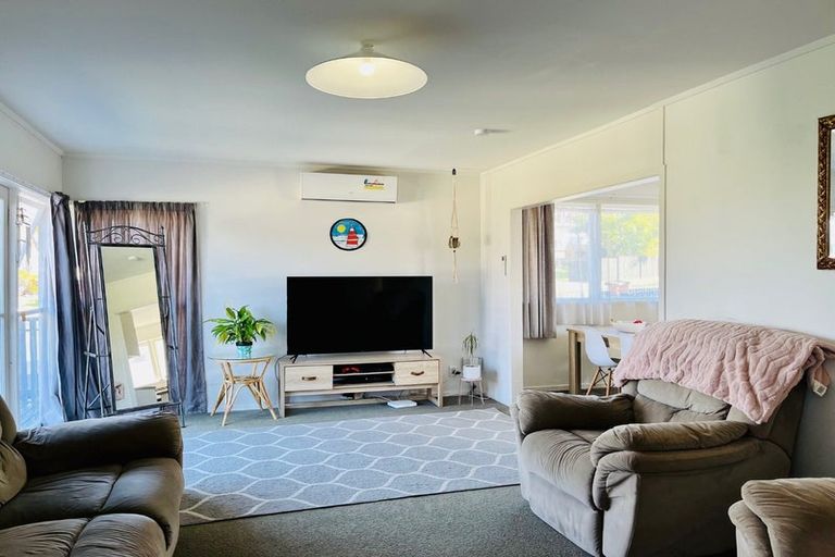 Photo of property in 24 Frangipani Avenue, Manurewa, Auckland, 2102