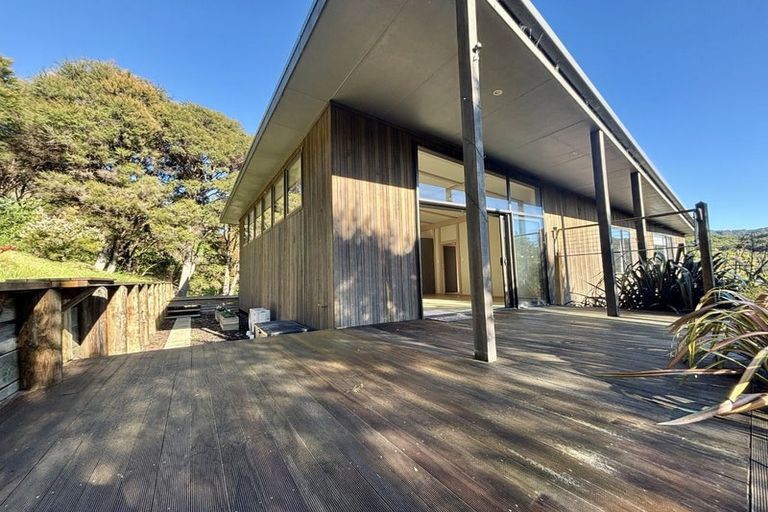 Photo of property in 71a Milton Terrace, Picton, 7220