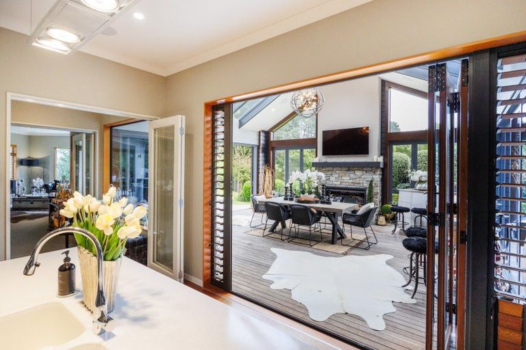 Photo of property in 7 Titirangi Drive, Fitzherbert, Palmerston North, 4471