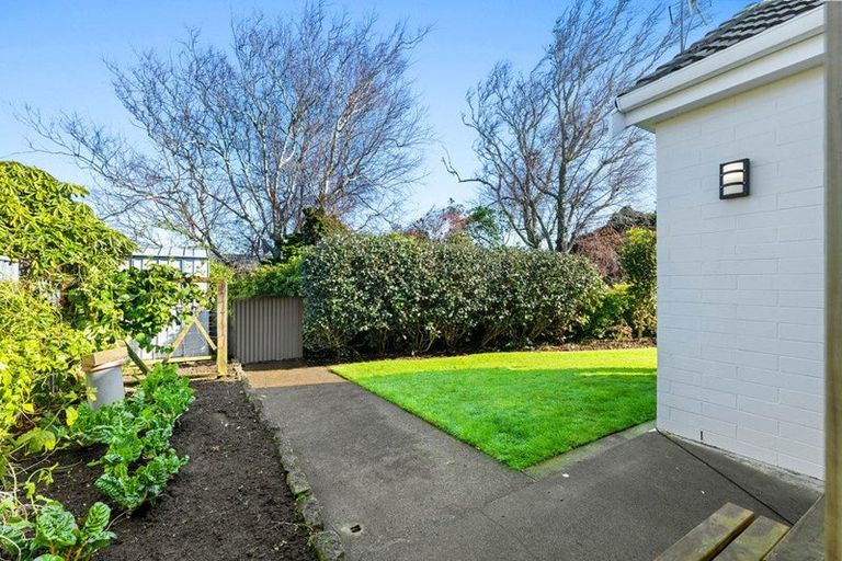 Photo of property in 15 Quin Crescent, Hawera, 4610
