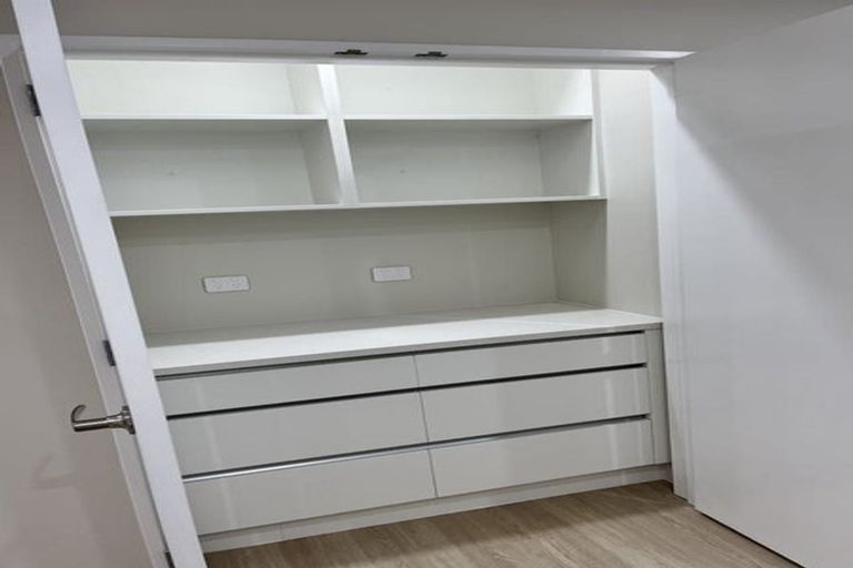 Photo of property in 28d Halberg Street, Glenfield, Auckland, 0629